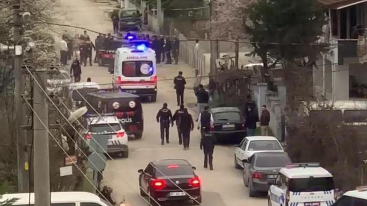 Düzce'de silahlı kavga: 2’si silahla 3 yaralı