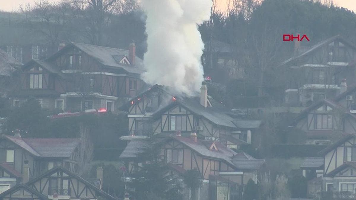 İstanbul Beykoz’da lüks villa alev alev yandı