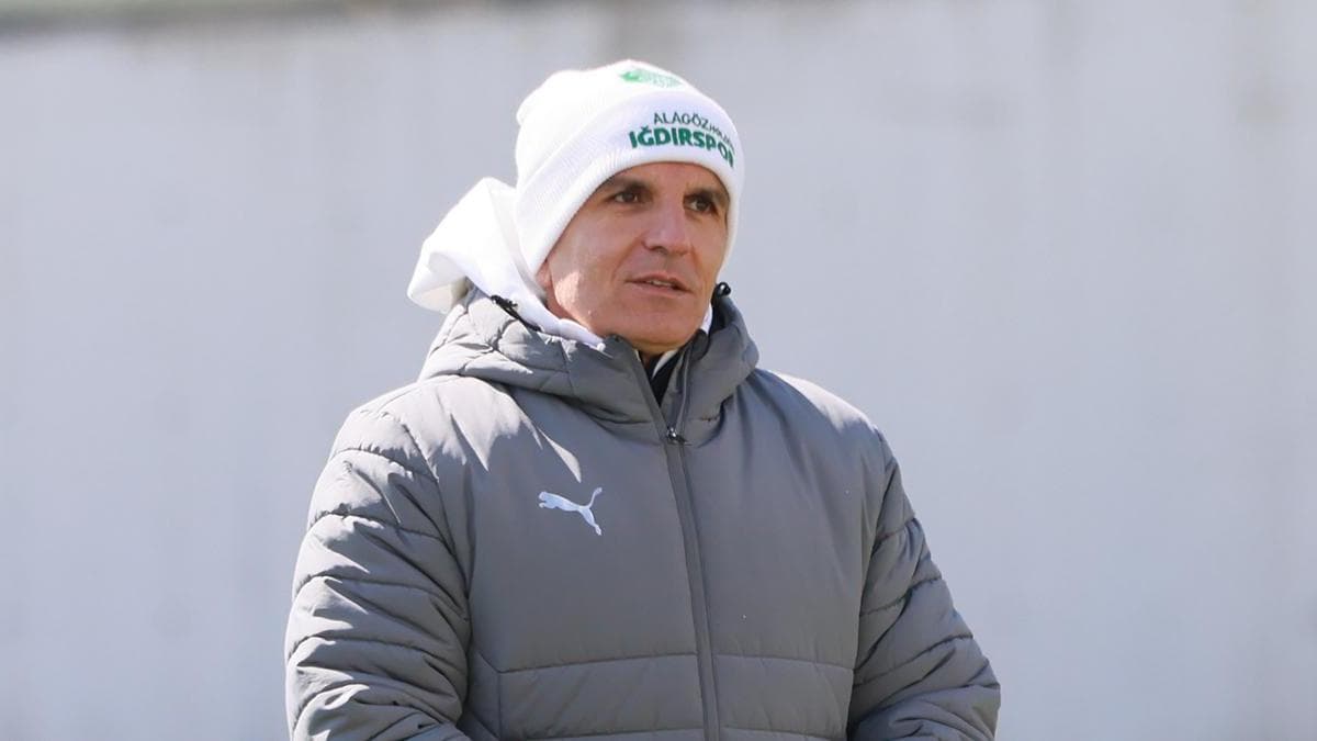 Iğdır FK Teknik Direktörü Kenan Koçak, mağlubiyetin ardından istifa etti