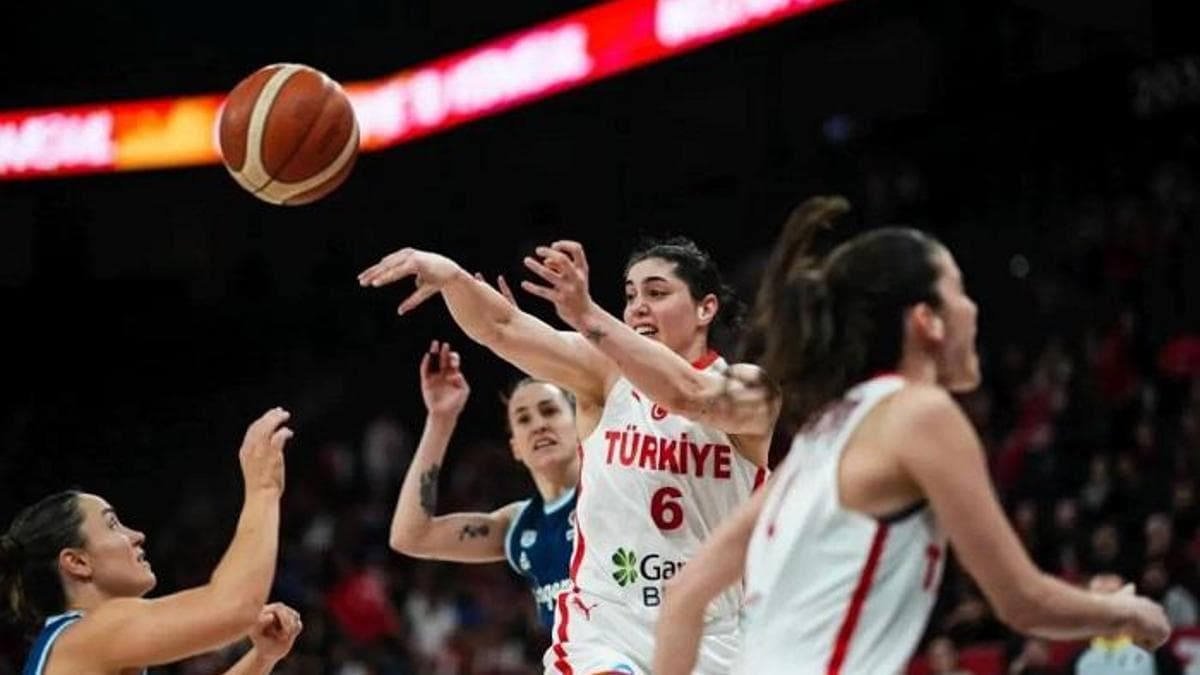 Türkiye - Japonya basketbol maçı hangi kanalda, saat kaçta? Potanın Perileri 3.maçına çıkıyor!