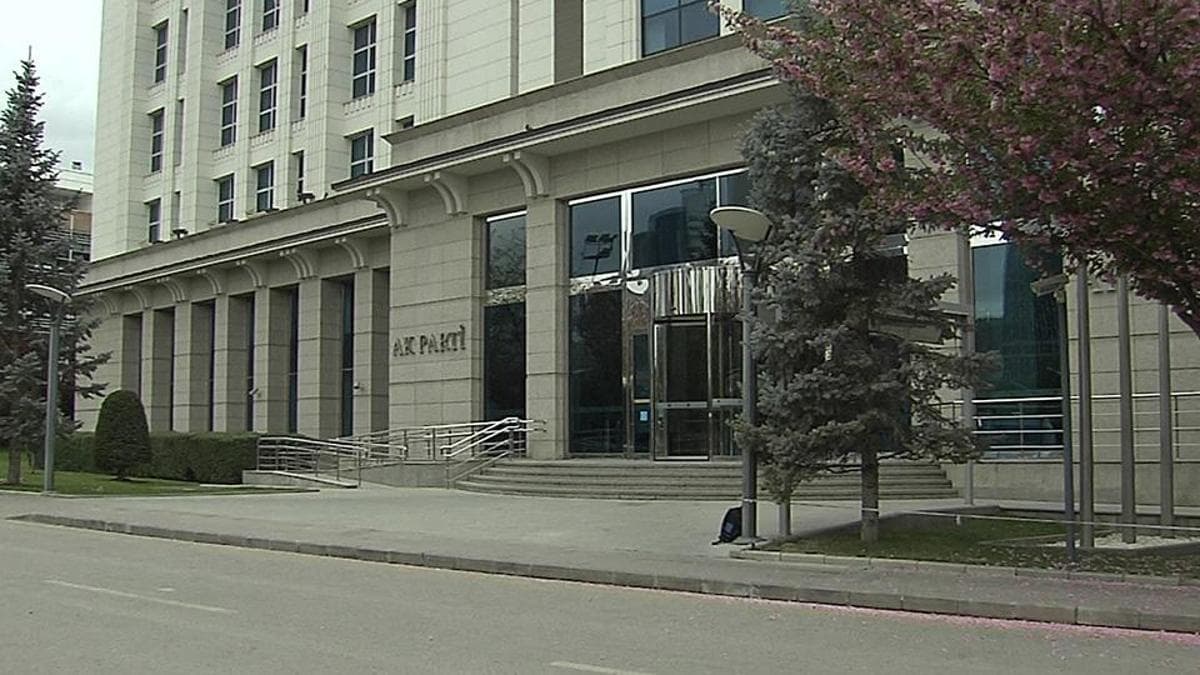 AK Parti Yerel Yönetim Reformu Taslağında Belediyelere Sıkı Takip