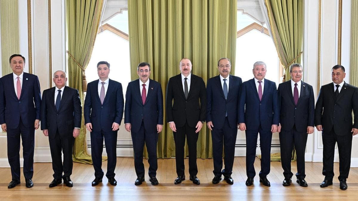 Cumhurbaşkanı Yardımcısı Yılmaz, Bakü'de Aliyev ile Görüştü