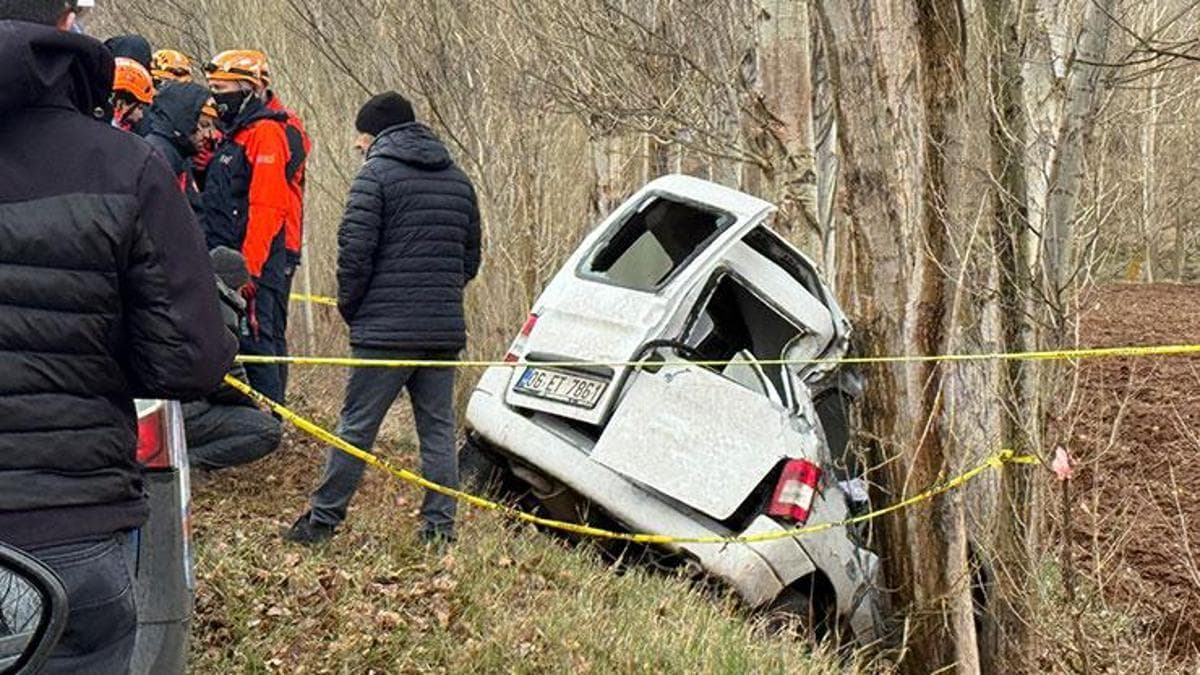 Sivas'ta acı kaza: Kanser tedavisi için yola çıkan aileden 3 can gitti