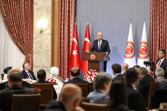 Kurtulmuş: BMGK'nin New York'taki bir kafeden farkı kalmadı