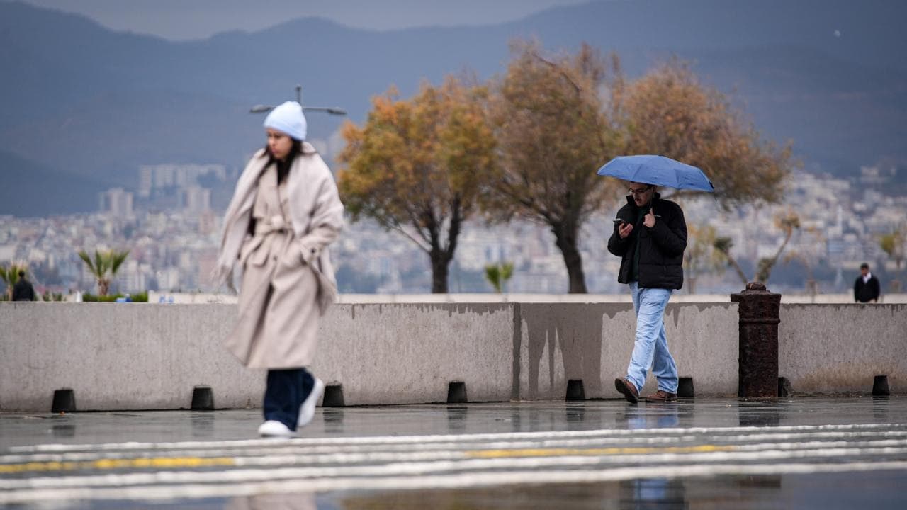 Hafta sonu yağışlı hava geri dönüyor