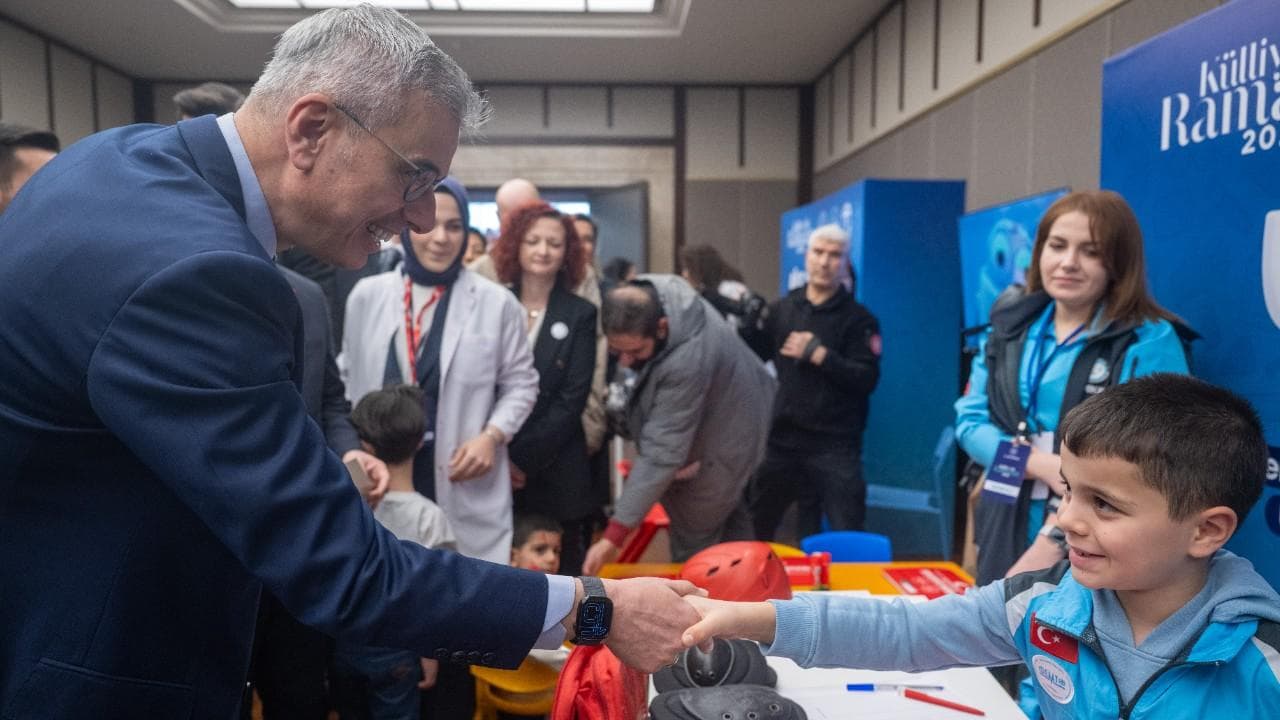 Sağlıklı Çocuk Sağlıklı Gelecek Programı ile 500 bin çocuk sağlık elçisi oldu