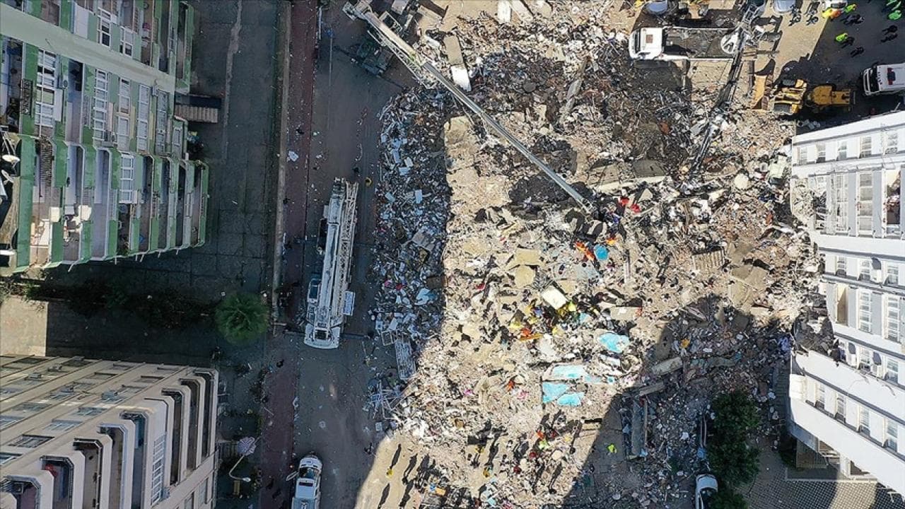 Depremde 10 kişiye mezar olan Belük Apartmanı ruhsatsız inşa edilmiş