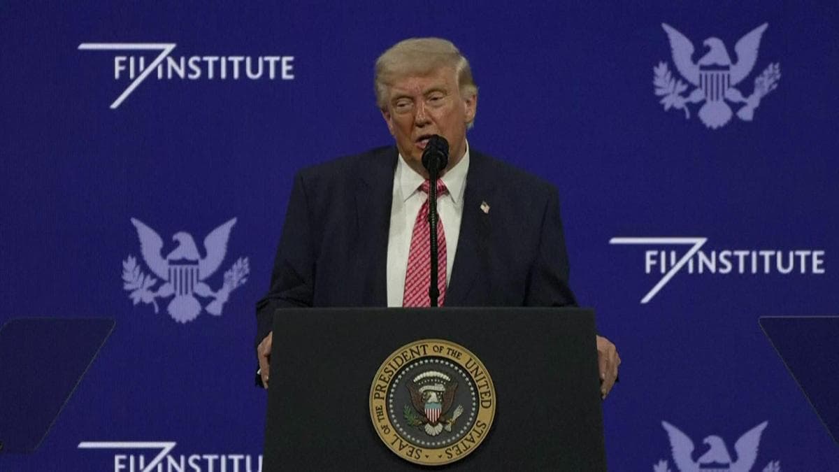 Trump, Hürmüz Boğazı'na 'Trump Boğazı' Dedi, Ardından Özür Diledi