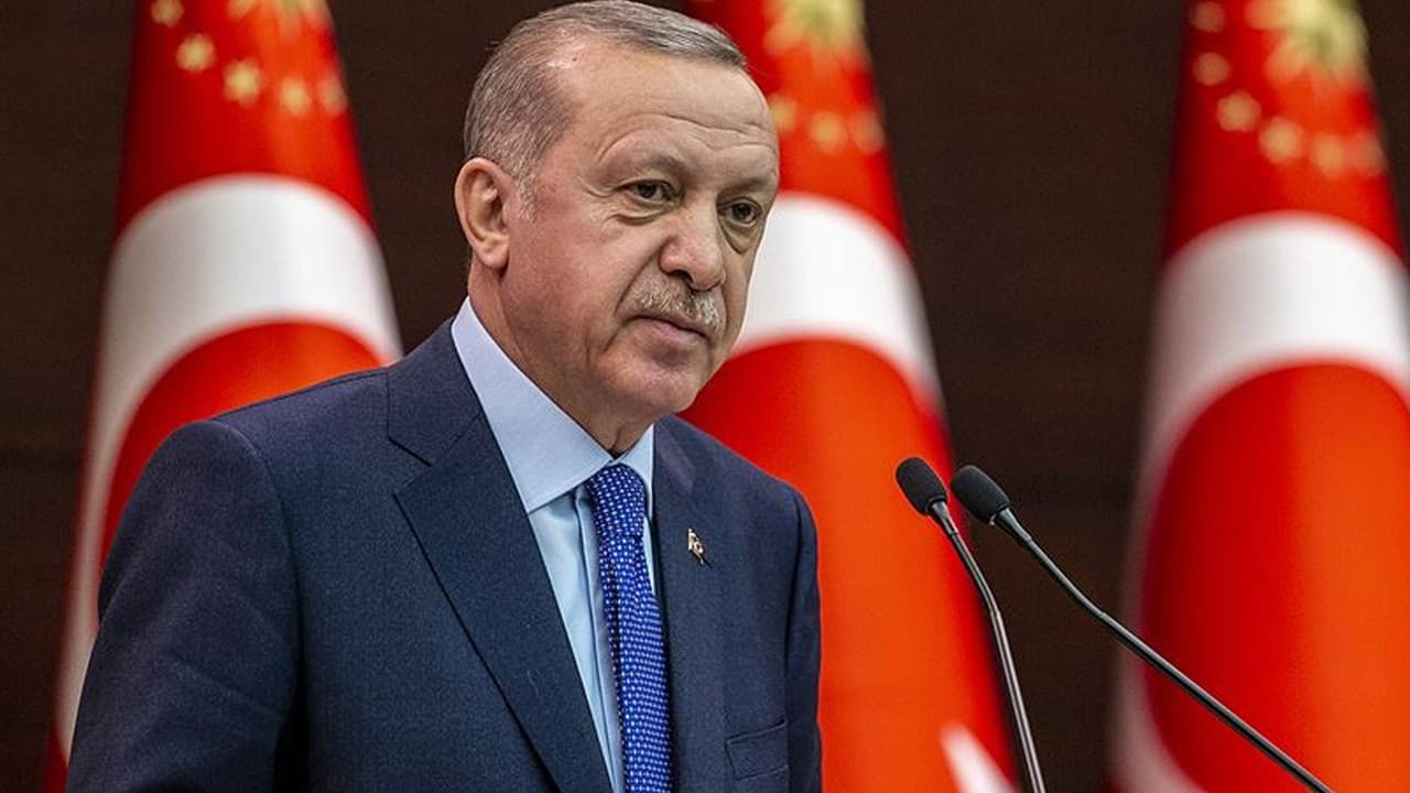 Cumhurbaşkanı Erdoğan, Özgür Özel'e 500 bin liralık tazminat davası açtı