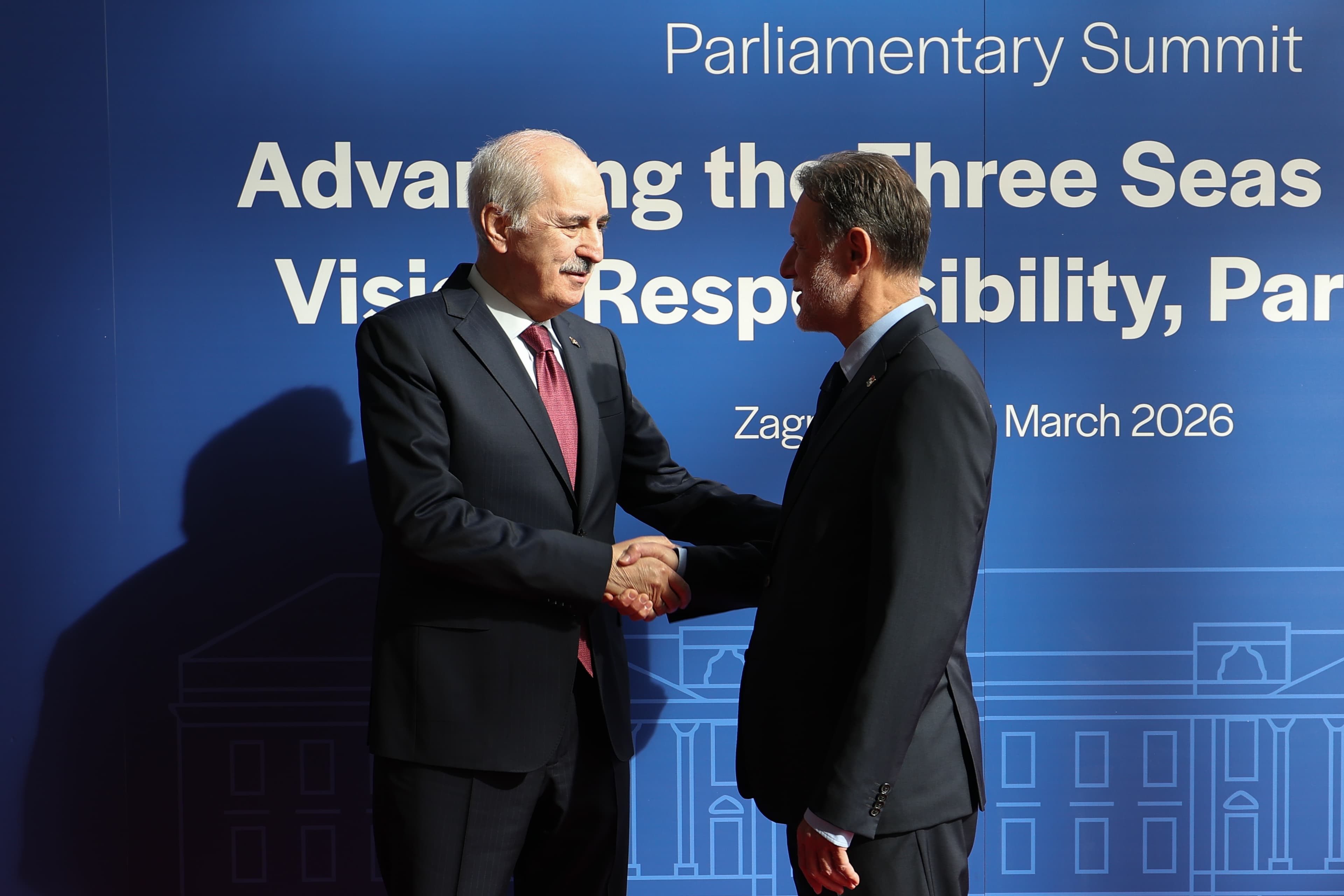 TBMM Başkanı Kurtulmuş, Hürmüz Boğazı Krizi Nedeniyle Savaşın Sona Ermesi Çağrısı Yaptı