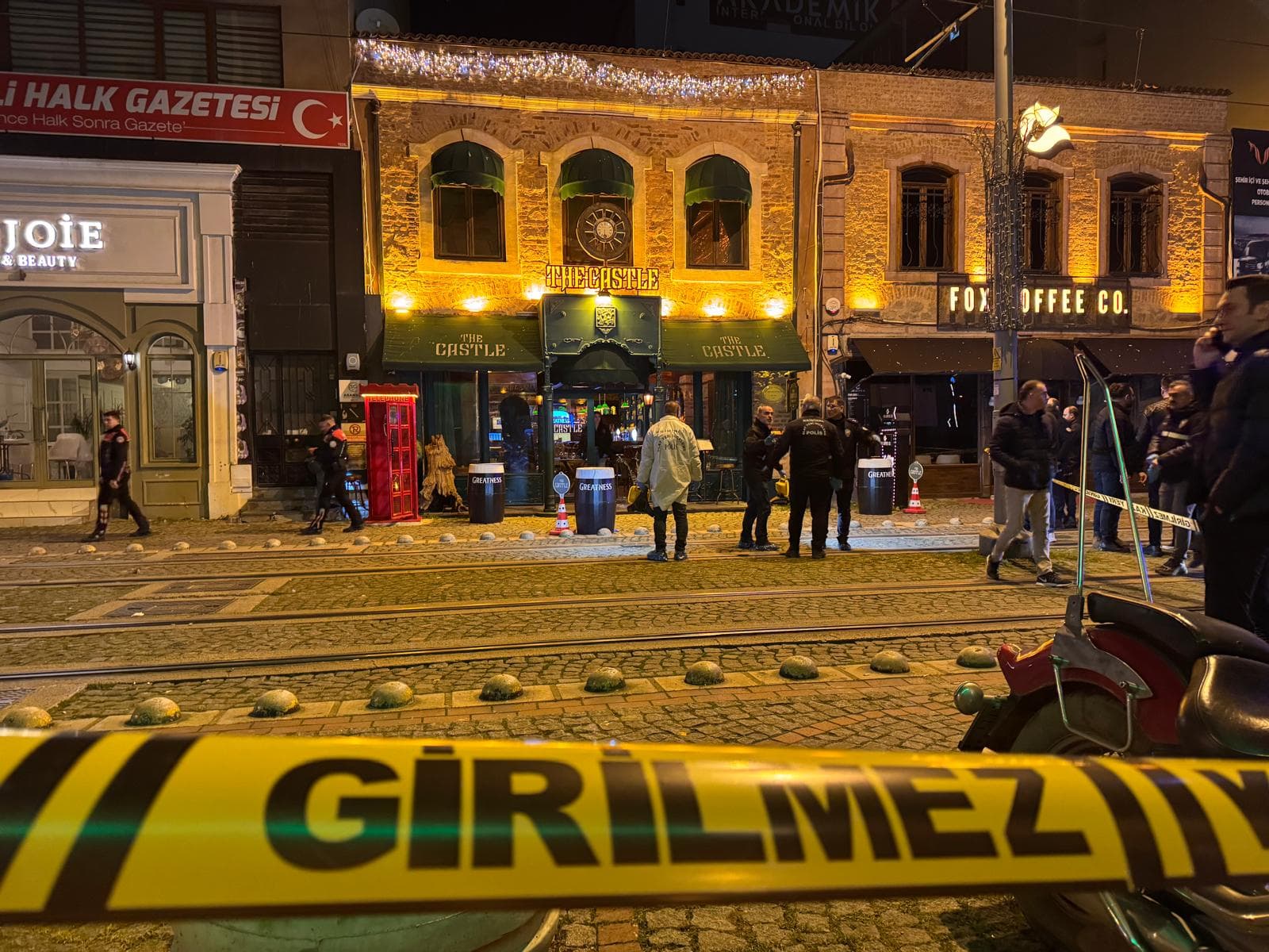 İzmit'te bara silahlı saldırı: 2 kişi hayatını kaybetti, 3 kişi yaralandı