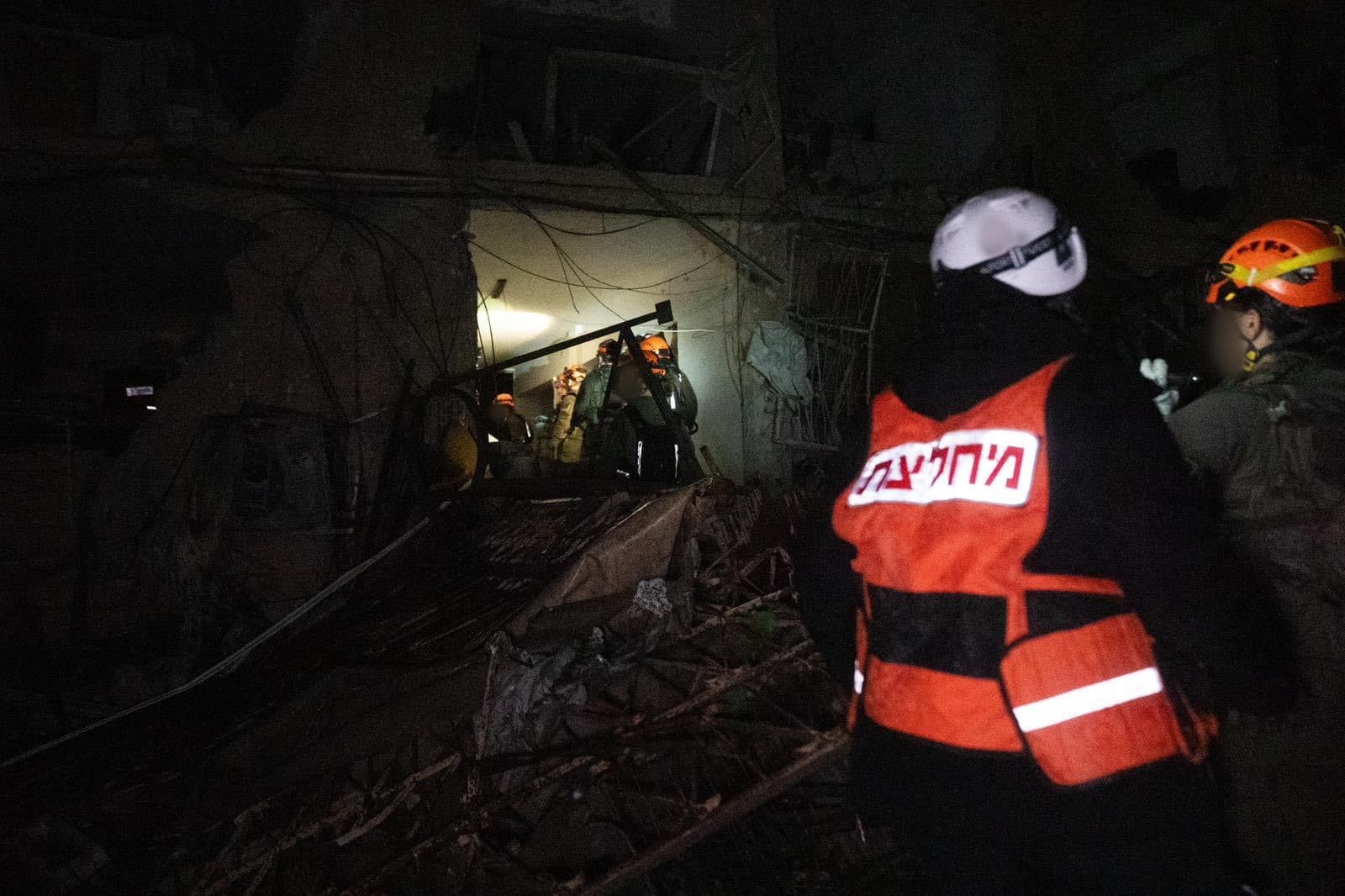 İran Savaşı 22. gününe girdi. İsrail'de nükleer santral bulunan Dimona kenti vuruldu