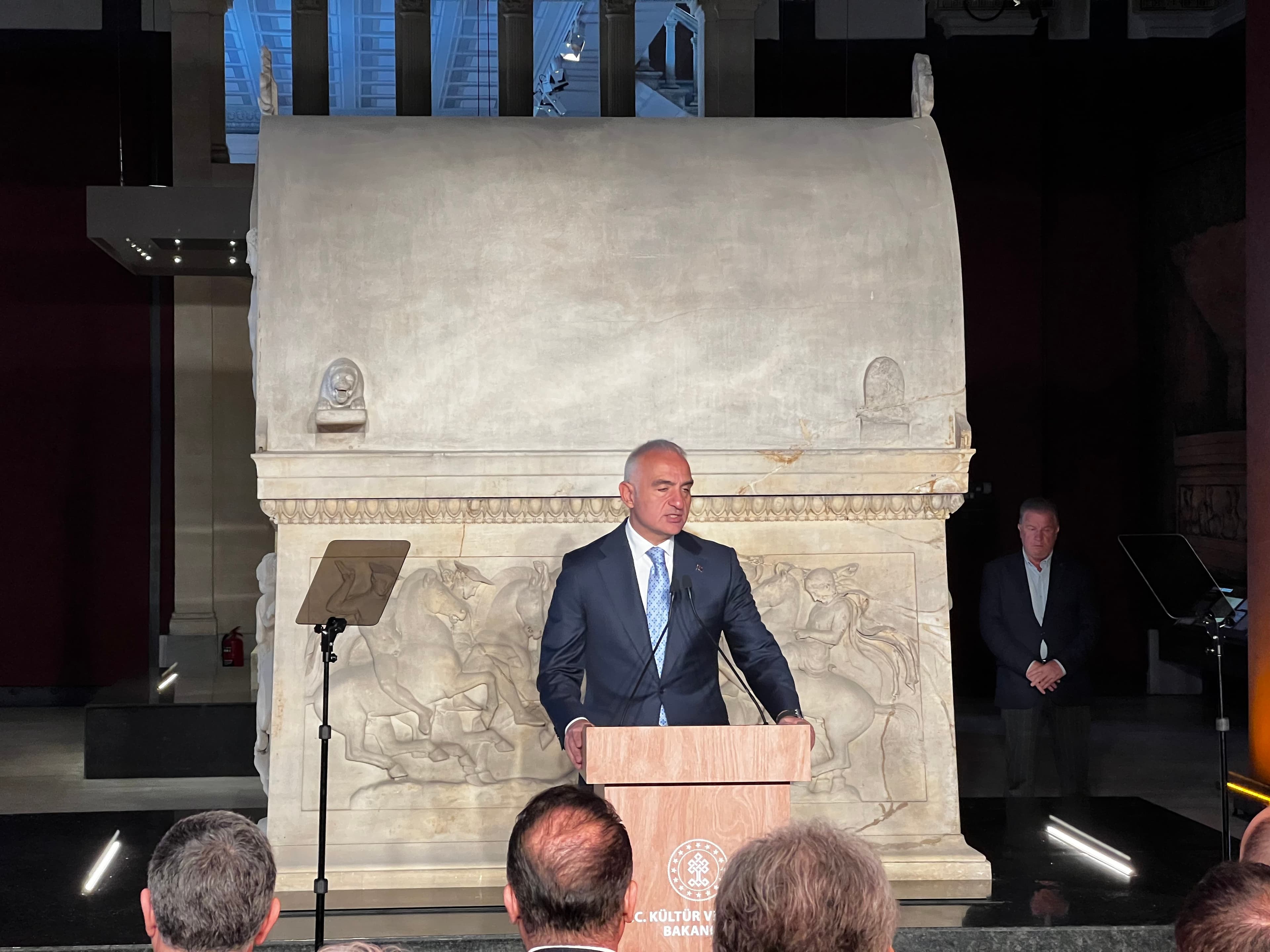 Bakan Ersoy: 13 Bin 451 Kültür Varlığı Yurda Döndü, Tarihi Heykel İade Edildi