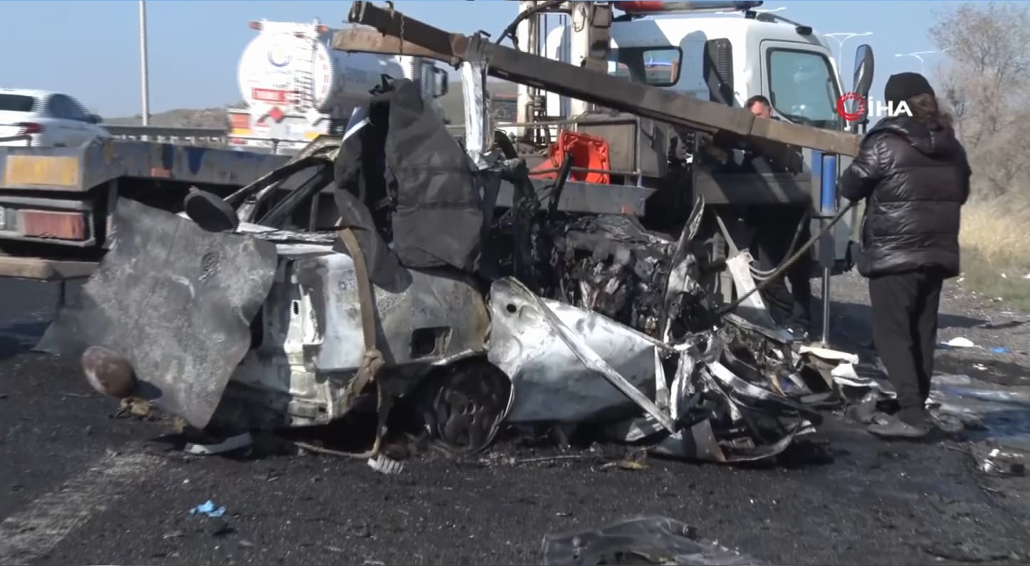 Ankara'da Ters Yön Kazası: 5 Kişi Hayatını Kaybetti